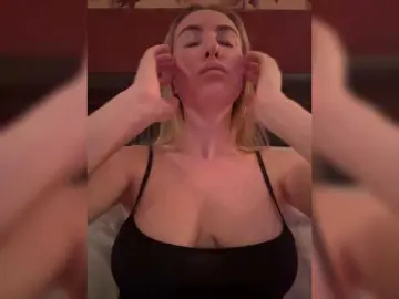 Rinaaamur  live sex cam