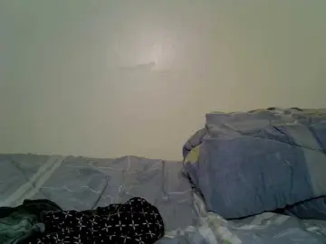Sluttyshan  live sex cam