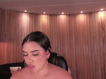 SophieLanne  live sex cam
