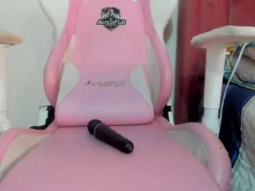 Dannascott26  live sex cam