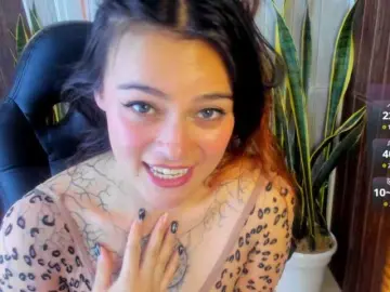 Adelaindiamond  live sex cam