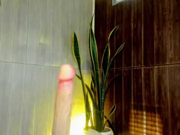 Adelaindiamond  live sex cam