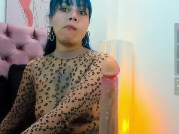 Adelaindiamond  live sex cam