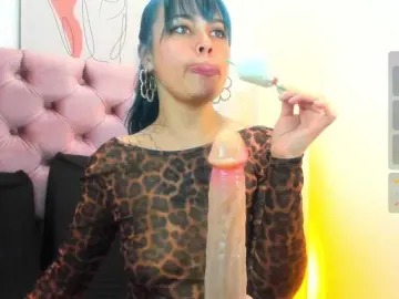 Adelaindiamond  live sex cam