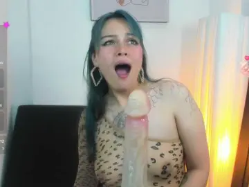 Adelaindiamond  live sex cam