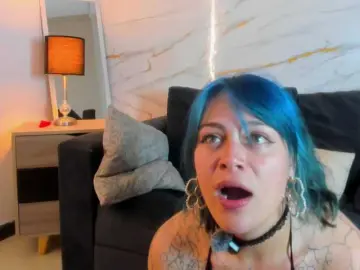 Adelaindiamond  live sex cam