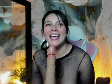 Adelaindiamond  live sex cam