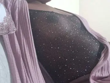 BadLilDoll  live sex cam