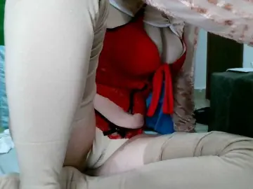 Carolsquirter  live sex cam