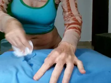 Carolsquirter  live sex cam