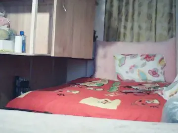 Darlin30  live sex cam