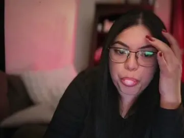 Drizzypeach  live sex cam