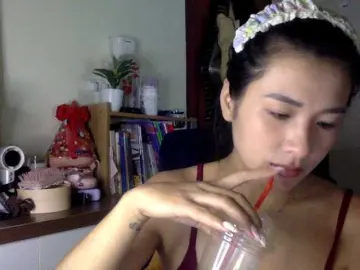 Evelyn2k  live sex cam