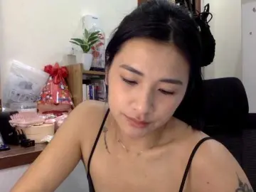 Evelyn2k  live sex cam