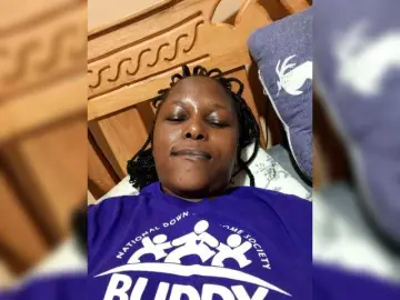 IvyTfan  live sex cam