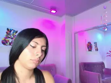 Leia-laurent  live sex cam