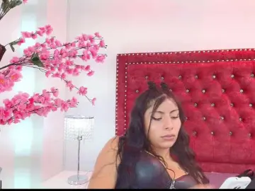 Leia-laurent  live sex cam