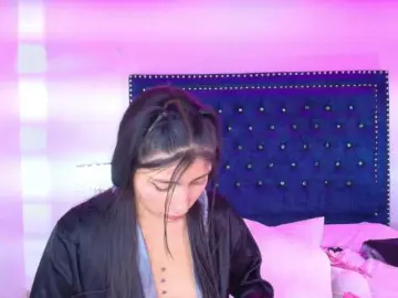 Leia-laurent  live sex cam