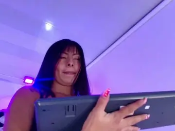 Leia-laurent  live sex cam