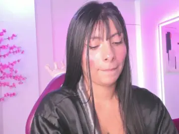 Leia-laurent  live sex cam