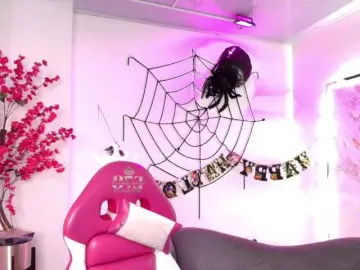 Leia-laurent  live sex cam
