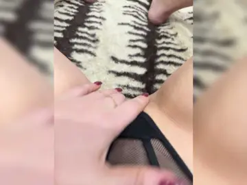 Marianna15  live sex cam