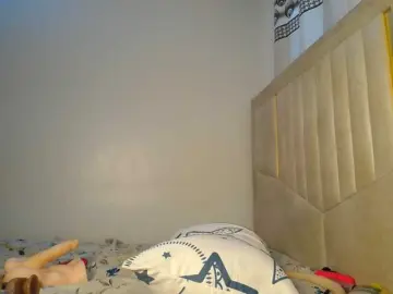 QueenMyaa  live sex cam