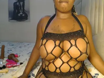 QueenMyaa  live sex cam
