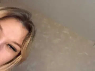 VenitaLia  live sex cam