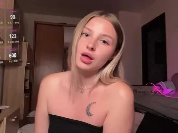 VictoriaMist  live sex cam