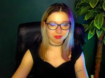 XxHeidiLove  live sex cam