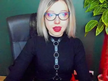 XxHeidiLove  live sex cam