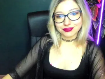 XxHeidiLove  live sex cam