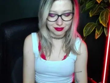 XxHeidiLove  live sex cam