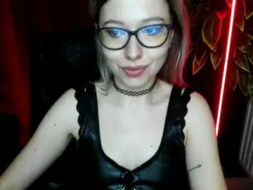 XxHeidiLove  live sex cam