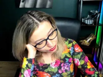 XxHeidiLove  live sex cam