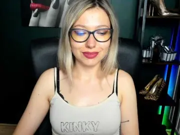 XxHeidiLove  live sex cam