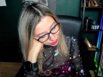 XxHeidiLove  live sex cam