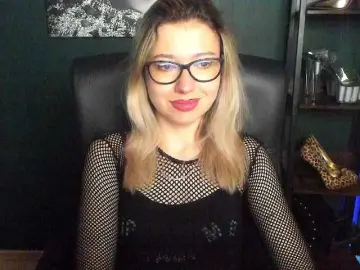 XxHeidiLove  live sex cam