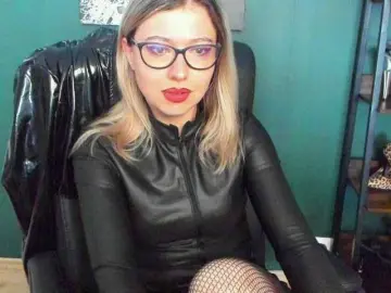 XxHeidiLove  live sex cam