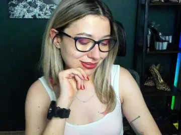 XxHeidiLove  live sex cam