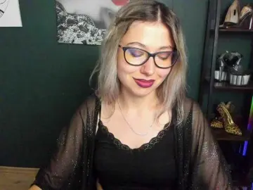XxHeidiLove  live sex cam