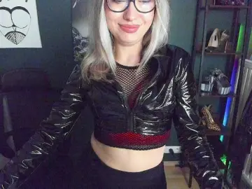 XxHeidiLove  live sex cam