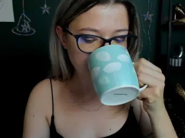 XxHeidiLove  live sex cam