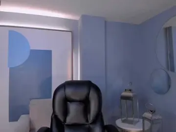 GiannaWatson  live sex cam