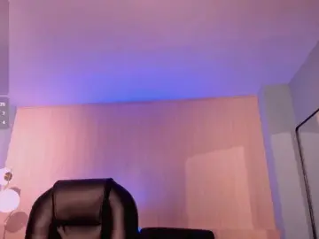 GiannaWatson  live sex cam