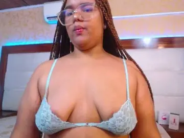 NicolBonnie  live sex cam