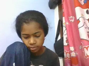 Phaniah1a  live sex cam