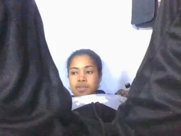 Phaniah1a  live sex cam