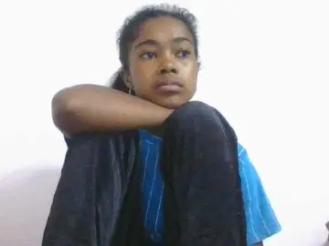 Phaniah1a  live sex cam